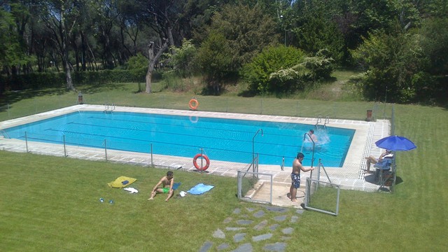 Apertura de la piscina.