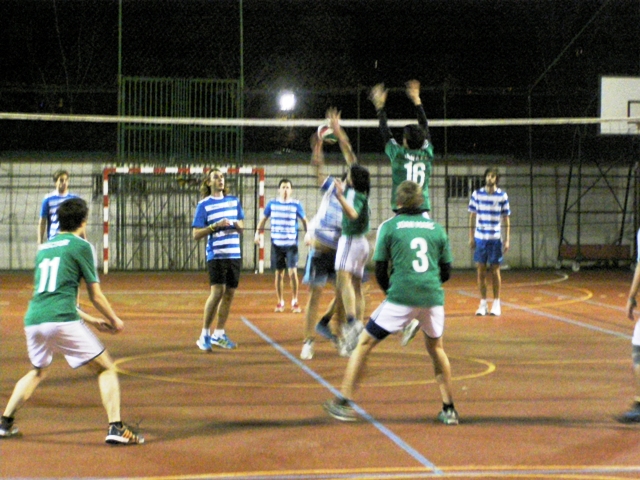 Voley en Semifinal.