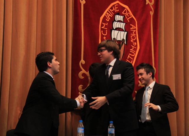 Debate fratricida