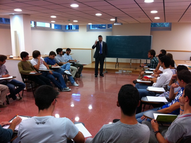 Curso de Oratoria y Debate