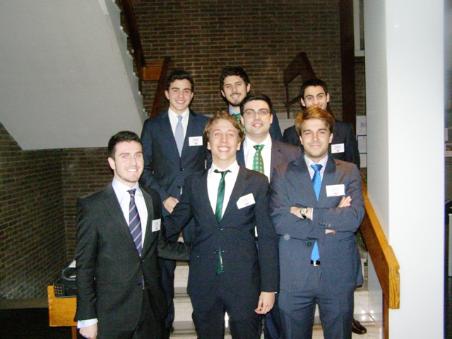 Sub-campeones en Oratoria y Debate