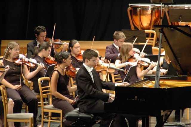 Premio «Jóvenes Artistas 2008» para Mario Mora