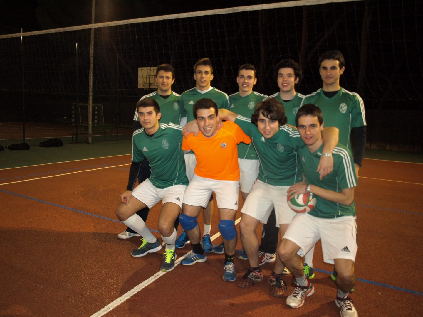 Voley a semifinales