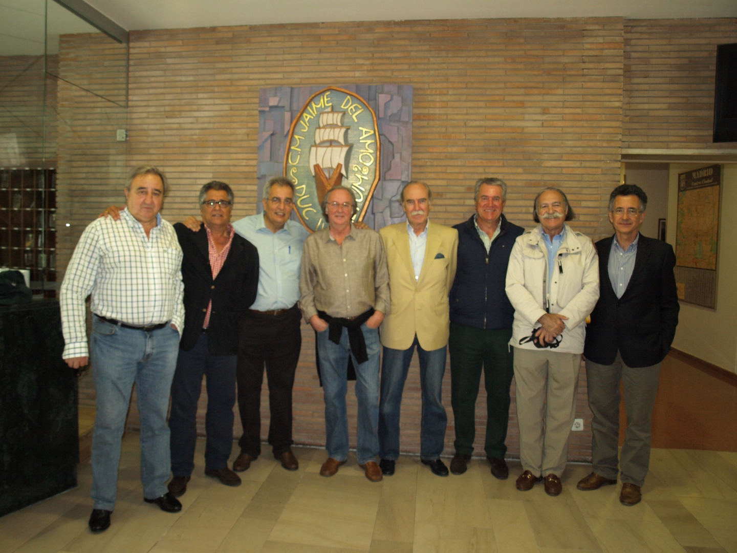 Antiguos colegiales en el Mayor.