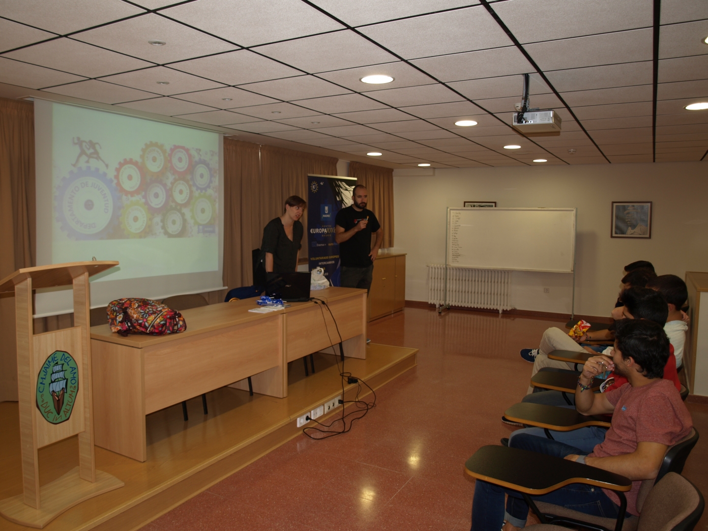 Charla de información juvenil