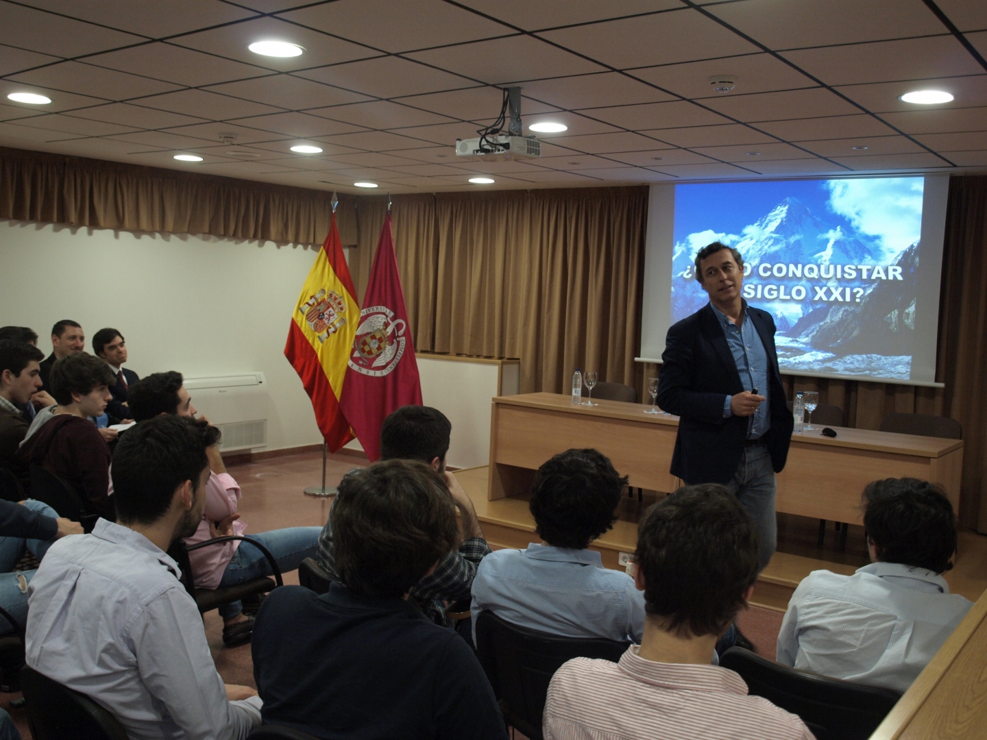 ¿Cómo conquistar el siglo XXI? Conferencia sobre el liderazgo