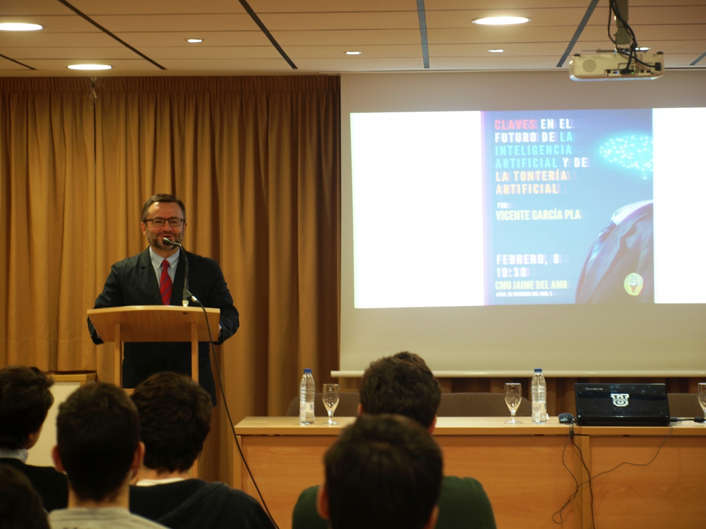 Claves en el futuro de la inteligencia artificial y de la tontería artificial