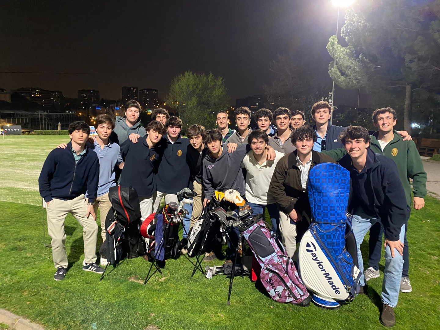 Golf, salida de Deportes