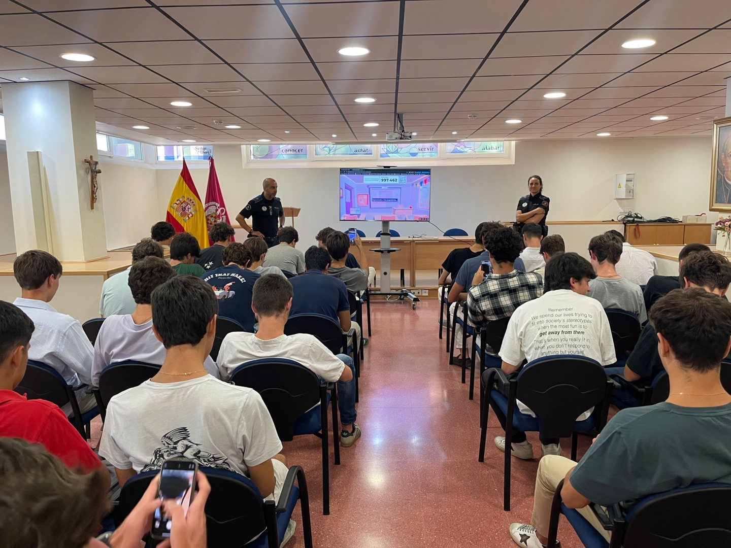 Policía Municipal: Campaña No NOvatadas