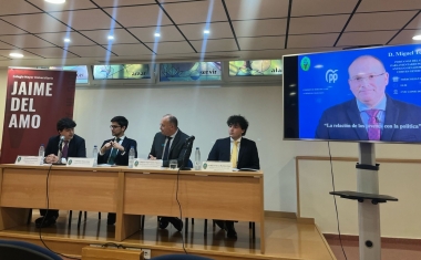Conferencia de D. Miguel Tellado