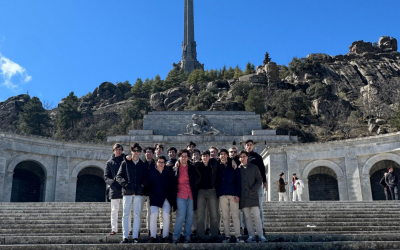 Visita de colegiales al Valle de Cuelgamuros